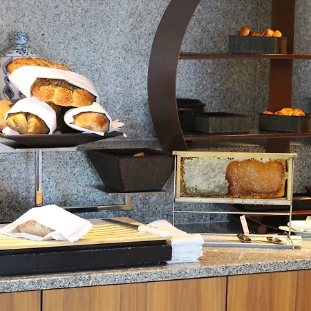 Conrad Algarve 5* Almancil